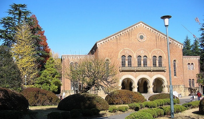 Hitotsubashi University